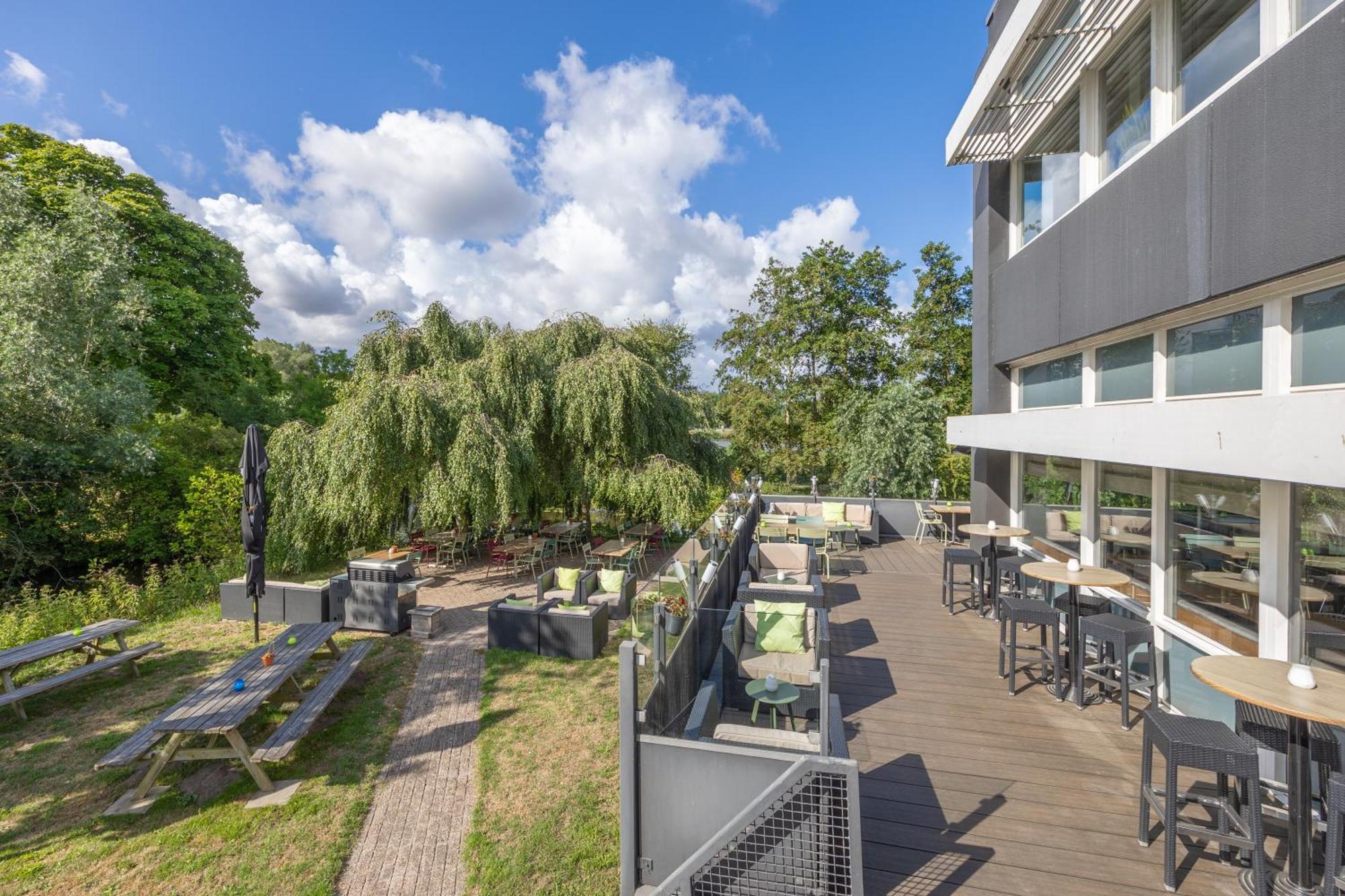 Amrath Airport Hotel Rotterdam Exterior photo